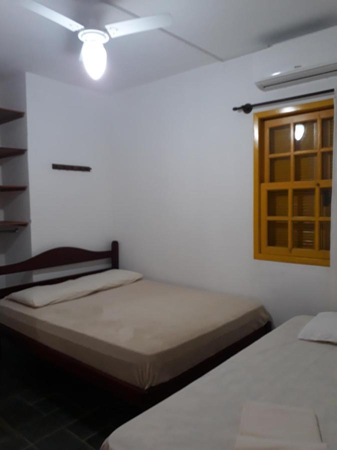 Апарт отель Residencial Colonial Amarelo A 150M Da Praia De Mariscal Бомбиньяс Экстерьер фото