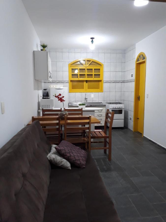 Апарт отель Residencial Colonial Amarelo A 150M Da Praia De Mariscal Бомбиньяс Экстерьер фото