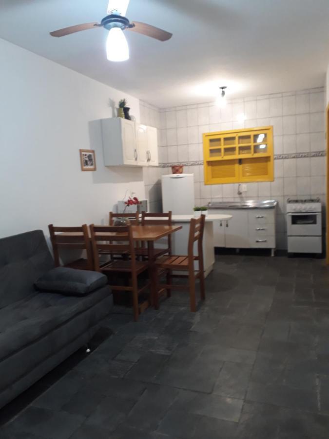 Апарт отель Residencial Colonial Amarelo A 150M Da Praia De Mariscal Бомбиньяс Экстерьер фото