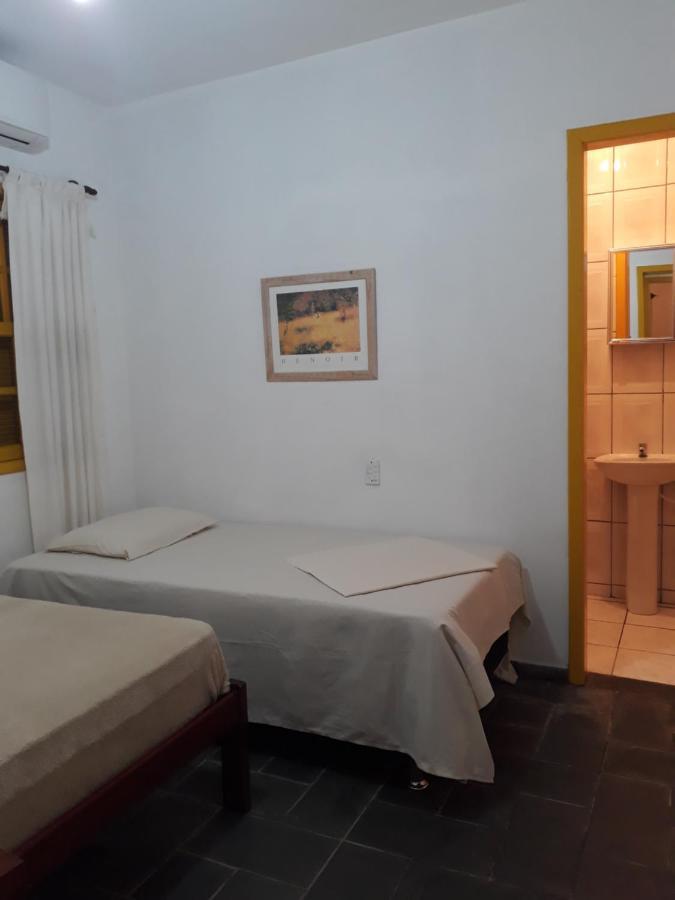 Апарт отель Residencial Colonial Amarelo A 150M Da Praia De Mariscal Бомбиньяс Экстерьер фото