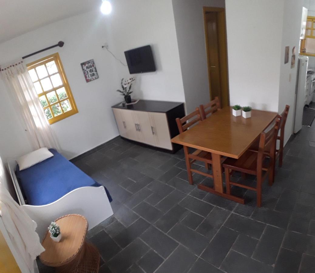 Апарт отель Residencial Colonial Amarelo A 150M Da Praia De Mariscal Бомбиньяс Экстерьер фото